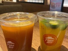 -必胜客(打浦桥日月光店)