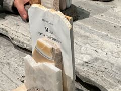 -乐蓬马歇百货公司(Rive Gauche)