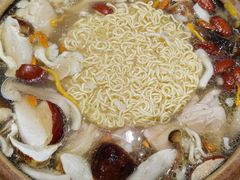 -菌小白火锅(时尚天河店)