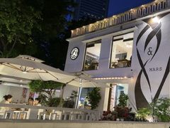-Mark&Mars Restaurant