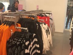 -H&M(鹏欣水游城店)