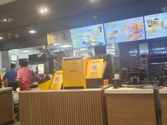 -麦当劳(上海虹桥站30B检票口楼上)