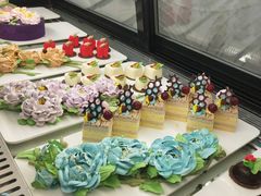 -亚洲国际大酒店·云顶阁旋转自助餐厅
