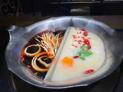 -湊湊火锅·茶憩(南京东路悦荟店)