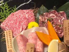 -山川小町·极番烧肉(新地假日广场店)