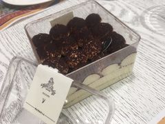 提拉米苏盒子-娜娜家·Nana's restaurant(国金汇店)