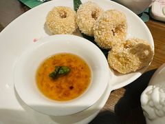 炸虾饼配泰国梅子酱-帕蓝·暹罗料理(大学路店)