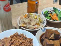 -红猪卤肉饭(大西洋美食城店)