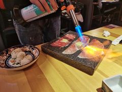 铺天盖地炙烤和牛寿司-隐月· 㐂和食屋(芝罘万达公馆店)