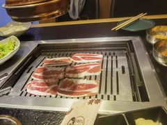 -臻牛烤肉