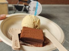 海盐焦糖生巧-HUGS coffee(东区店)