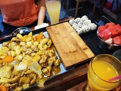 手抓饭团-炸鸡情侣韩式料理(中央大街店)