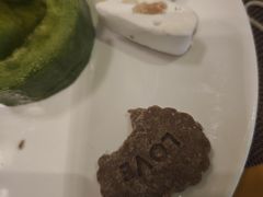 -上海西藏大厦万怡酒店Momo Cafe(徐汇店)