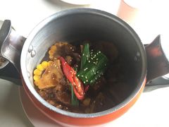 襄阳砂锅牛三鲜-莲餐厅·湖北菜·藕汤是头牌(愚园路店)
