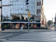-麦当劳(乳山路店)