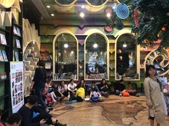 -钟书阁(松江泰晤士小镇店)