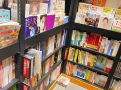 -西西弗书店&矢量咖啡(凯德晶萃广场店)