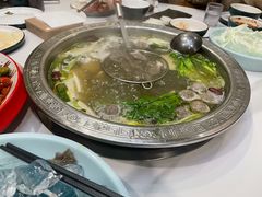 -乡土黄·鲜牛肉火锅·小龙虾(兴业街店)