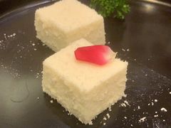 -广州中心皇冠假日酒店·百粤楼