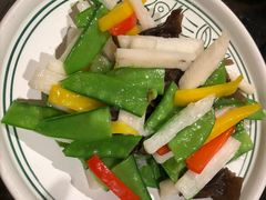 -云海肴·汽锅鸡·云南菜(天山百盛优客店)