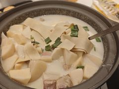 -新丁香海鲜酒店(银海商贸城店)