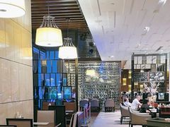 -广州万富希尔顿酒店·感趣自助餐厅·金秋蟹宴生蚝海鲜刺身烧烤