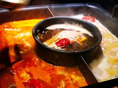 -老牌坊云南鱼豆花火锅(哈西万达店)