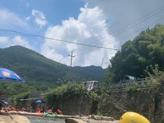 -虎啸峡漂流