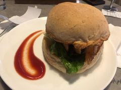 牛肉汉堡-Nectar One Cafe(勇烈路n1店)