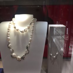 点击看大图 -SWAROVSKI(燕莎奥特莱斯店)