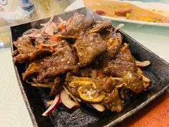 石板火焰牛仔骨-聚鑫阁江浙菜·非遗传承技艺(闵行交大店)