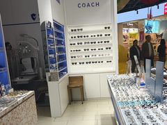 -美式眼镜·授权蔡司.依视路.尼康.豪雅.明月(南翔印象城店)