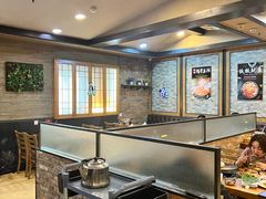 -喇喇排骨火锅·传统韩式脊骨汤(望京西园总店)