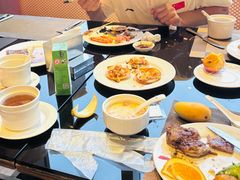 -大中华希尔顿酒店-念自助餐·嗨啤·小龙虾
