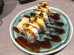 蟹肉金枪鱼卷配牛油果-米仓食堂(凯德广场店)