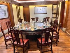 -梅龙镇酒家(南京西路总店)