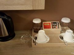 -西安大雁塔科技大学地铁站亚朵酒店