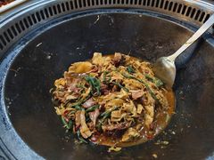 -哈尔滨烧烤·山河村铁锅炖(交大店)