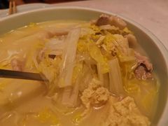 五花肉炖冻豆腐白菜-北李妈妈菜·海肠捞饭(高新万达店)
