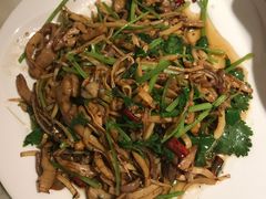 -梁家大院•农家菜(昆山会展中心店)