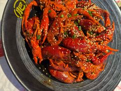 -肥肥虾庄·金牌油焖大虾(汉街SKP店)