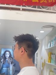 -明洞造型精品烫染