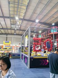 -趣玩空间蹦床乐园(临平旗舰店)