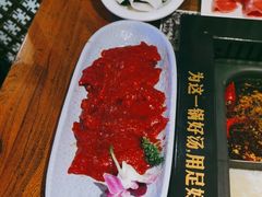 -老牌坊云南鱼豆花火锅(哈西万达店)