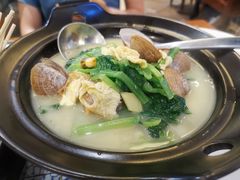 大黄蚬子煮小白菜-东方饺子王(新奥购物中心店)