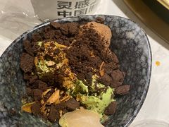 冰淇淋自助-哥老官重庆美蛙鱼头(西湖银泰十一哥店)