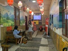 大堂-潭州老友灶台鸡·竹屋老灶(光明E城店)