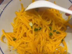 蟹黄咸蛋土豆丝-荆九爷爆炒桥头三嫩(浙大店)