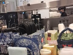 -霸王茶姬(上海静安大悦城店)