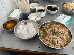 -正宗杨记普洱酸醋米线(总店)